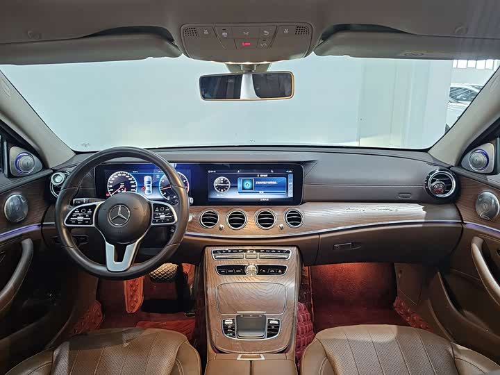 Mercedes-Benz E-Class 2019 E 300 L — фото 8