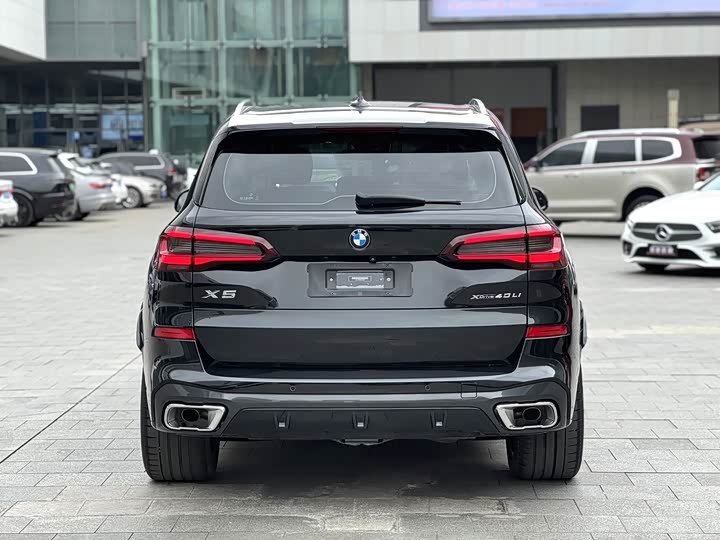 BMW X5 — фото 8