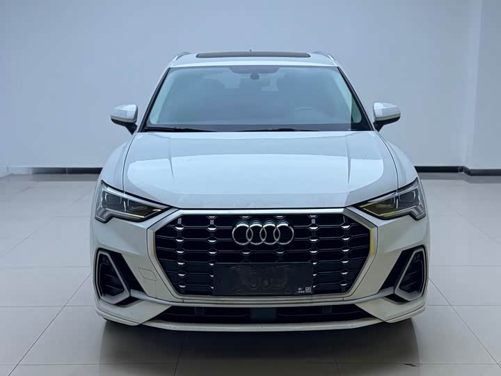 Audi Q3 2022 35 TFSI — фото 2