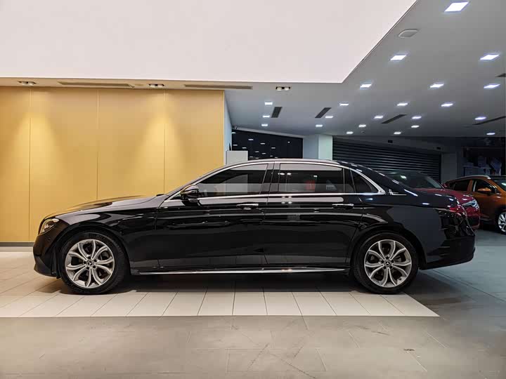 Mercedes-Benz E-Class 2023 E 300 L — фото 6