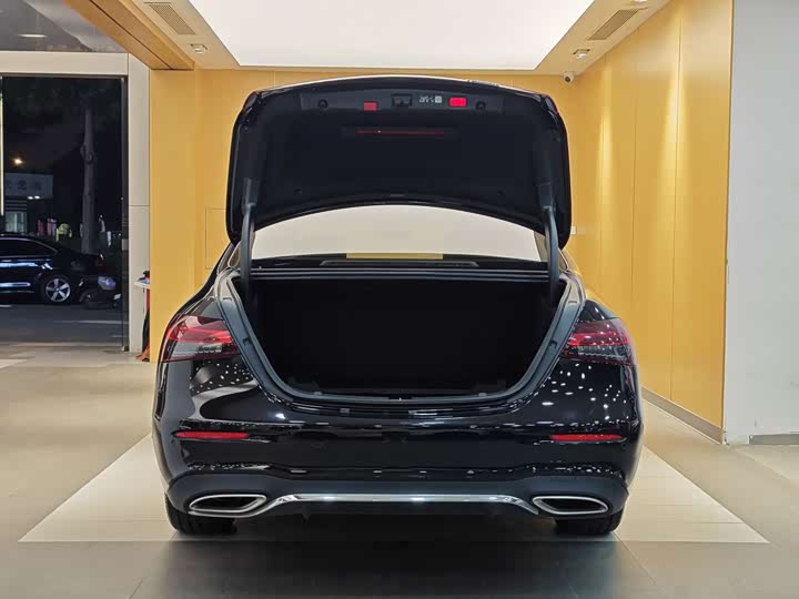 Mercedes-Benz E-Class 2023 E 300 L — фото 29