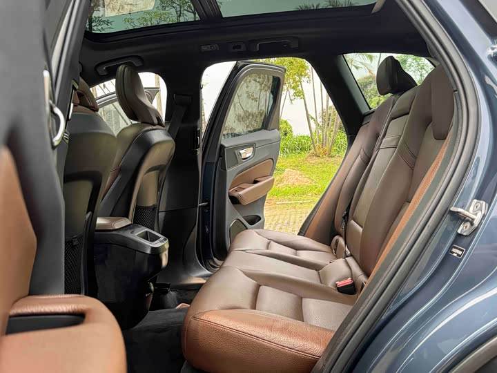 Volvo XC60 2021 T 5 4 WD — фото 16