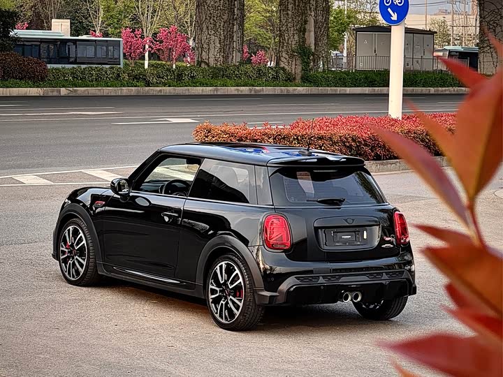 MINI Hatch — фото 12