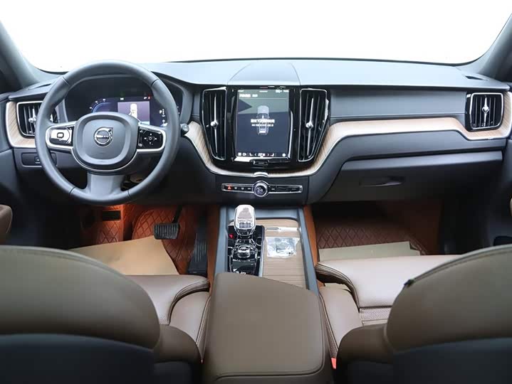 Volvo XC60 2024 B 5 4 WD — фото 22