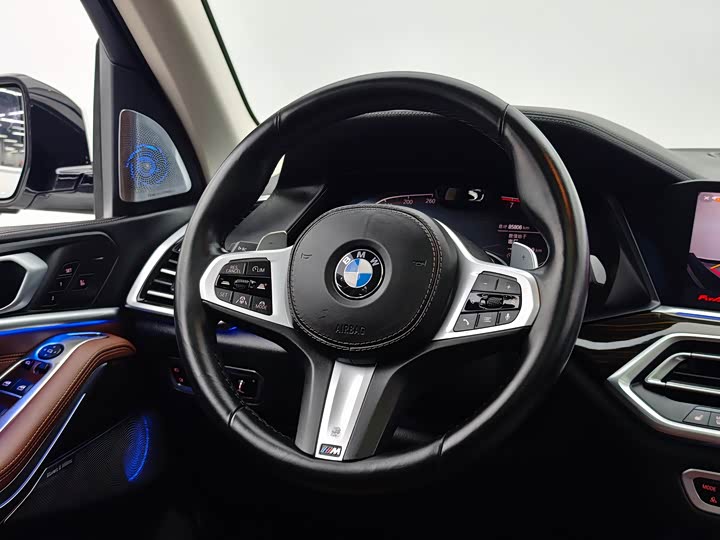 BMW X5 2019 x Drive 40i M — фото 12