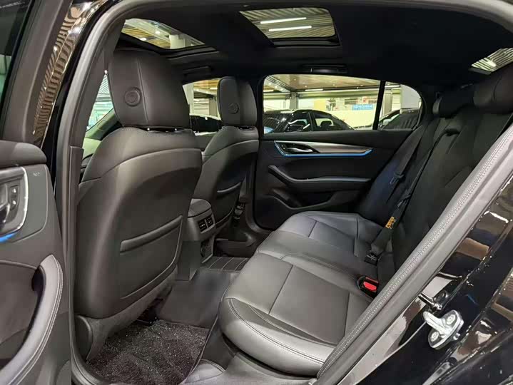 Cadillac CT5 2024 28 T Luxury Pro — фото 4