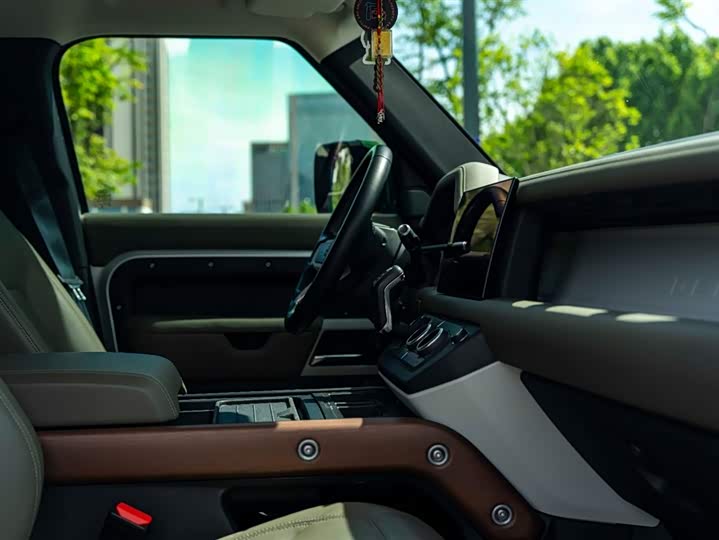 Land Rover Defender — фото 18