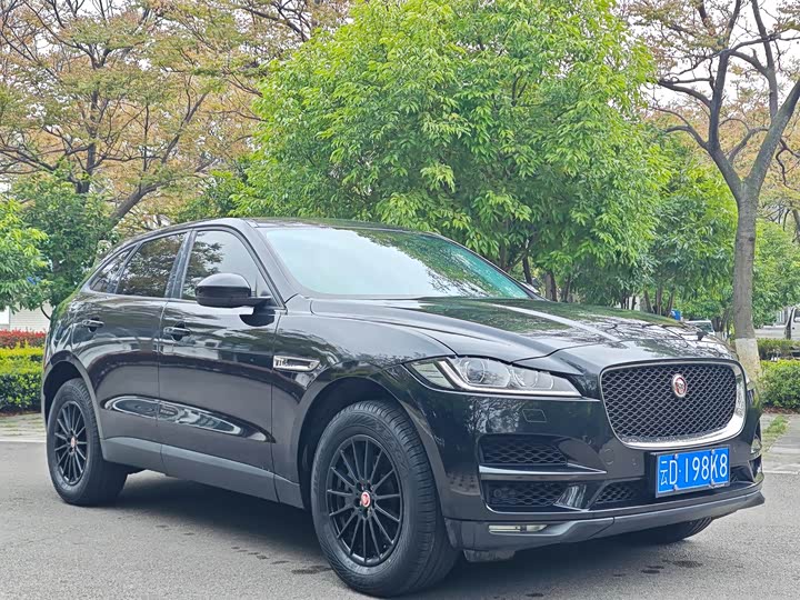 Jaguar F-PACE 2018 2.0 T 4 WDR-Sport — фото 3