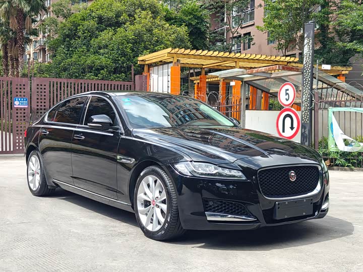 Jaguar XFL 2019 XFL 2.0 T 250 PS 2 WD — фото 3