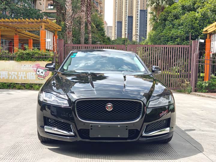 Jaguar XFL 2019 XFL 2.0 T 250 PS 2 WD — фото 2