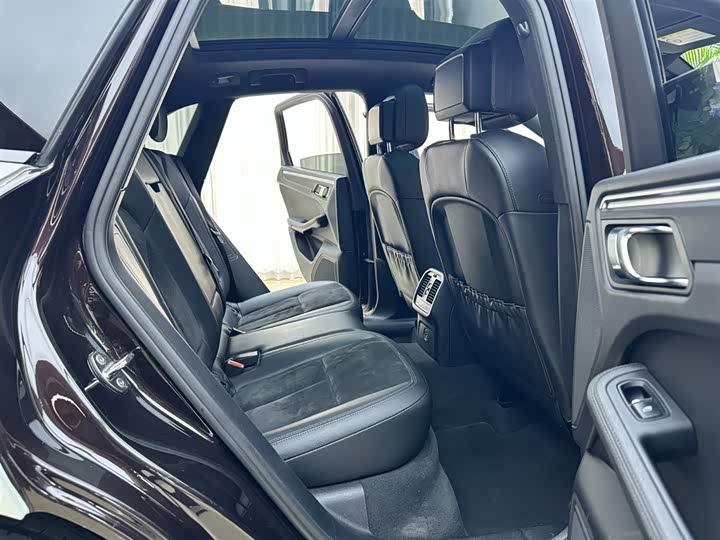Porsche Macan 2018 Macan 2.0 T — фото 12