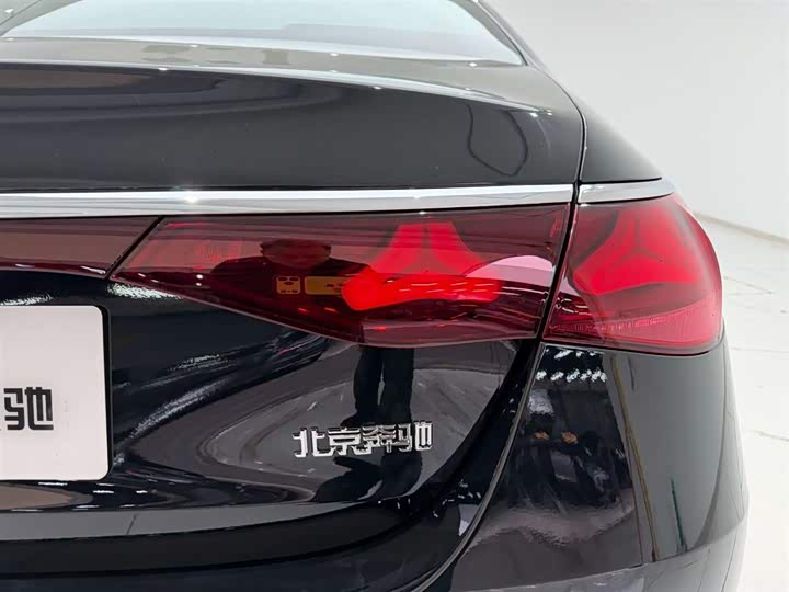 Mercedes-Benz E-Class 2024 E 260 L — фото 10