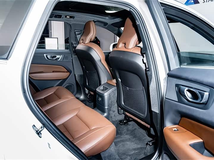 Volvo XC60 Hybrid 2023 T 8 PHEV 4 WD — фото 23