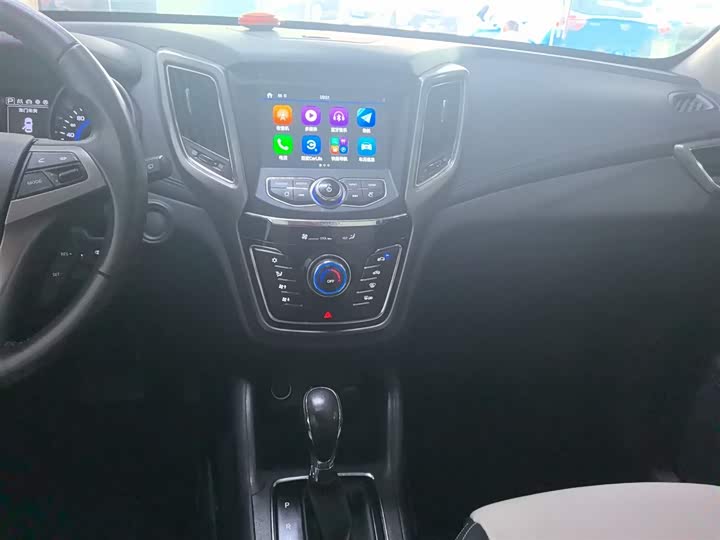 Changan CS35 2017 1.6 L ATLuxury — фото 13