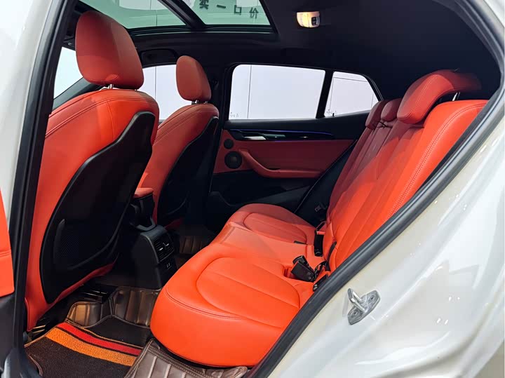 BMW X2 2021 s Drive 25i Leading M — фото 10
