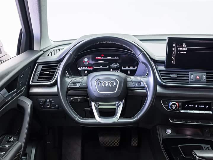 Audi Q5L 2022 40 T — фото 19
