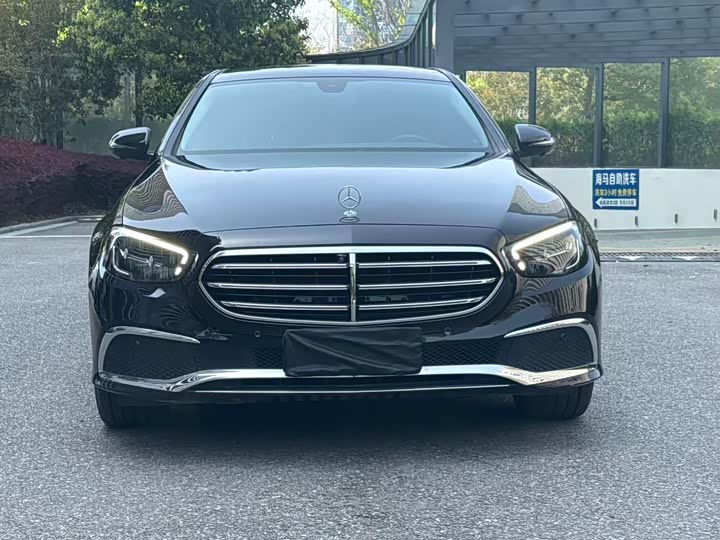 Mercedes-Benz E-Class 2022 E 300 L Luxury — фото 2