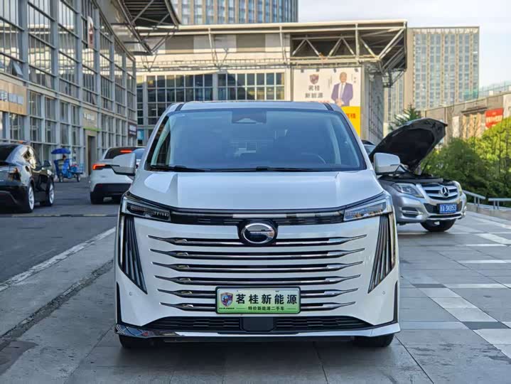 Trumpchi E9 2023 E 9 MAX — фото 2
