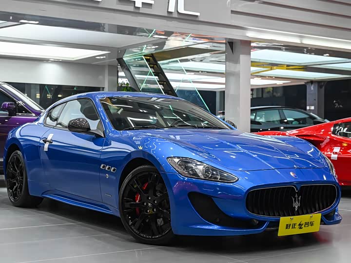 Maserati Gran 2013 4.7 L Sport F 1 — фото 3
