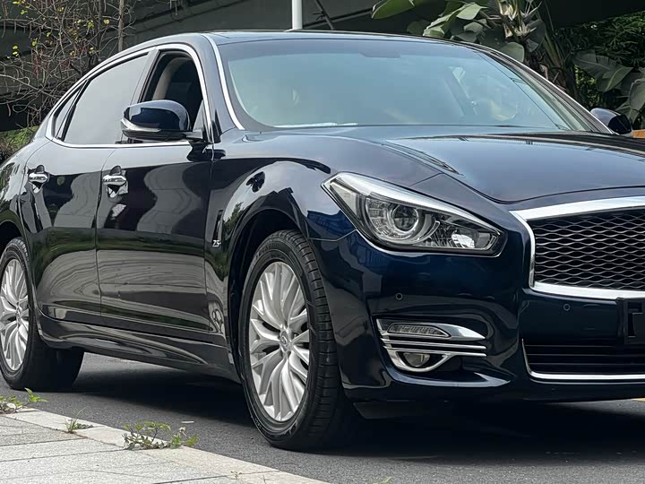 Infiniti Q70 2015 Q 70 L 2.5 L — фото 4
