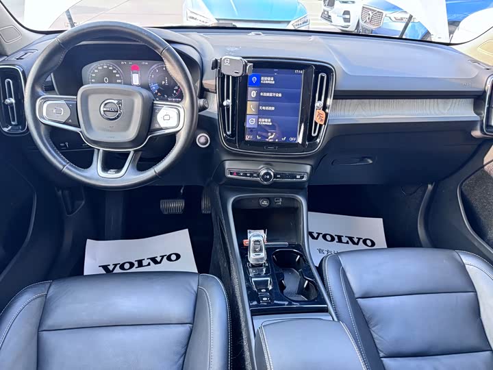 Volvo XC40 2021 T 4 WD — фото 6