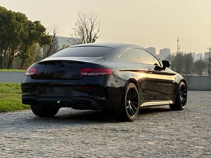 Mercedes-Benz C-Class 2019 AMG C 63 — фото 5
