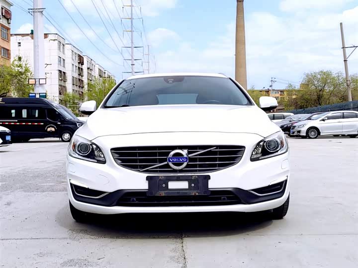 Volvo V60 2015 T 5 — фото 2