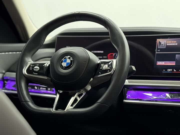 BMW i7 2023 e Drive 50 L M — фото 13
