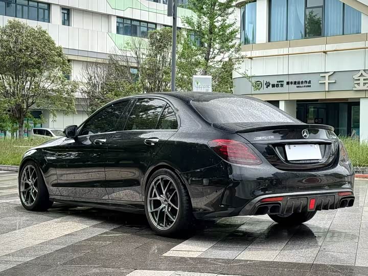 Mercedes-Benz C-Class 2017 AMG C 63 — фото 9