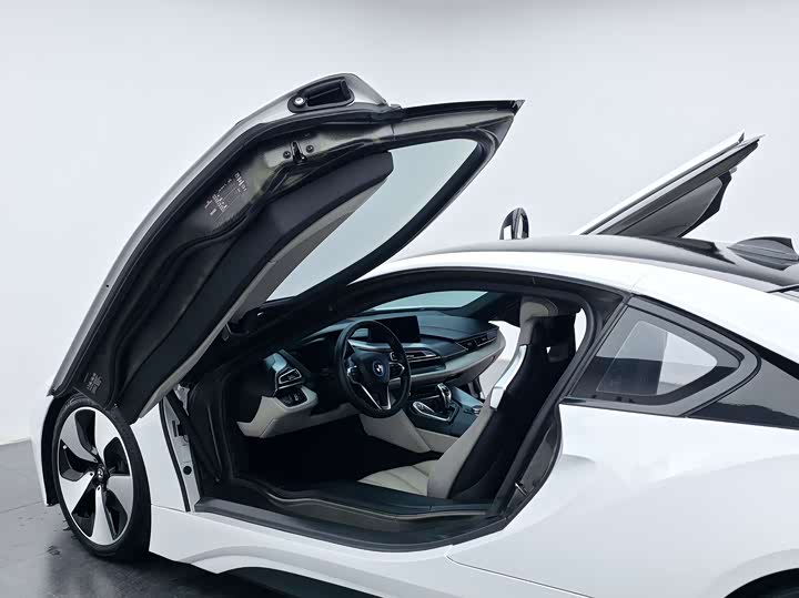 BMW i8 2014 Standard — фото 29