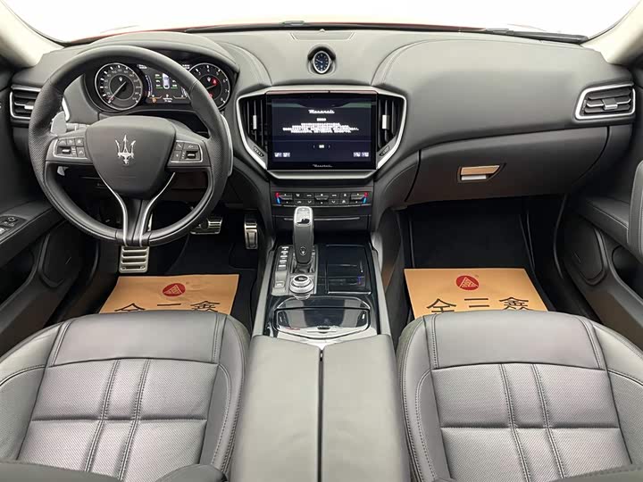 Maserati Ghibli 2022 3.0 T Modena — фото 34