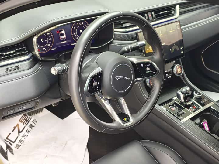 Jaguar XFL 2021 XFL 2.0 T P 250 4 WD — фото 13