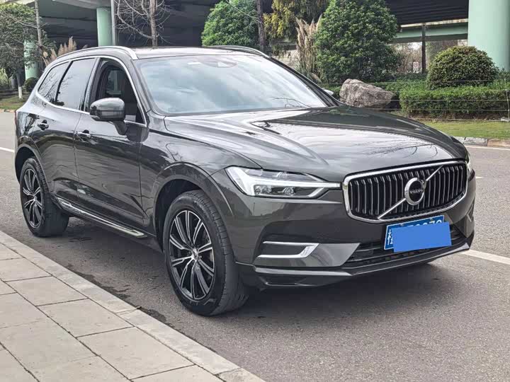 Volvo XC60 2021 T 5 4 WD — фото 3