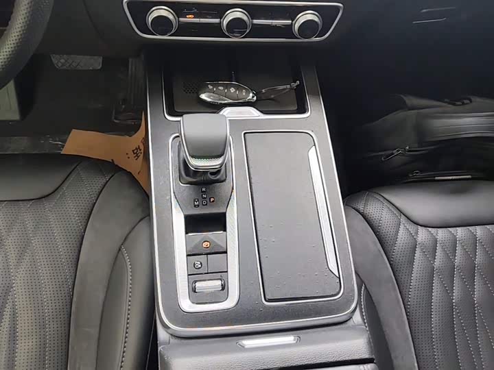 Hongqi HS5 2023 2.0 T Pro — фото 14
