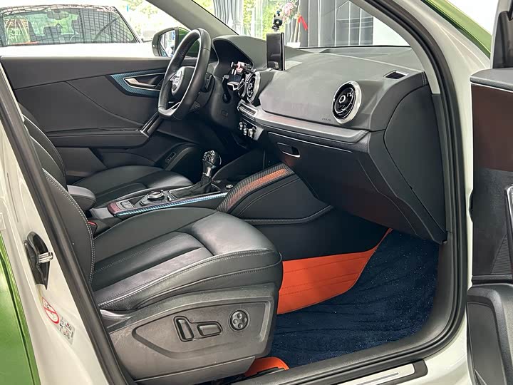 Audi Q2L 2024 35 TFSI — фото 25