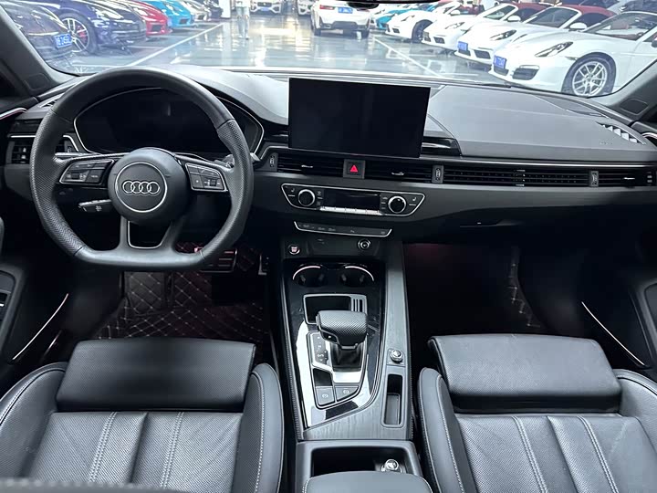 Audi A4L 40 TFSI люкс-динамик — фото 6