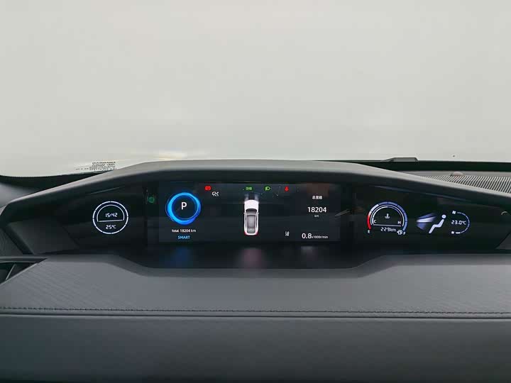 Changan UNI-V 2023 1.5 T Premium — фото 15