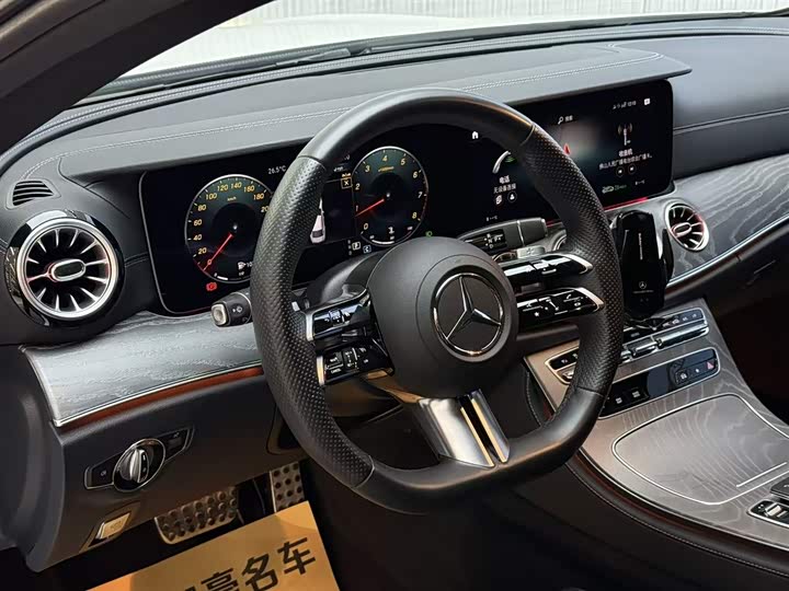 Mercedes-Benz CLS 2023 CLS 300 Luxury — фото 13