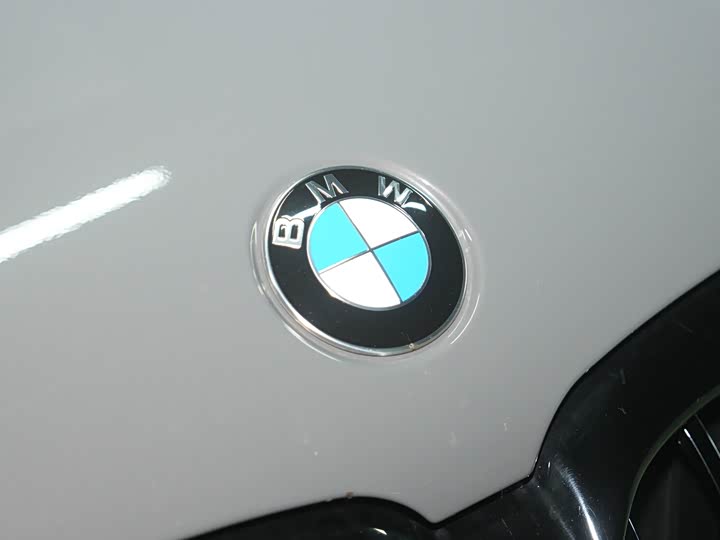 BMW 5 Series — фото 26