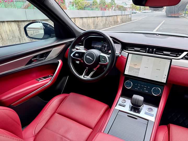Jaguar F-PACE 2021 250 PS R-Dynamic S — фото 26