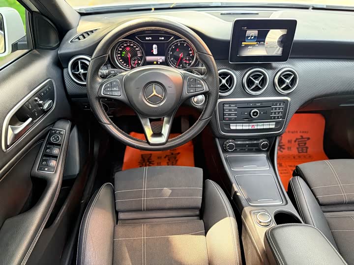 Mercedes-Benz A-Class — фото 14