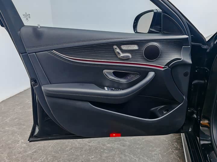Mercedes-Benz E-Class 2020 E 260 L — фото 28