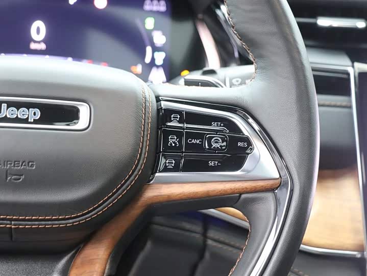 Jeep Grand Cherokee 4xe — фото 16