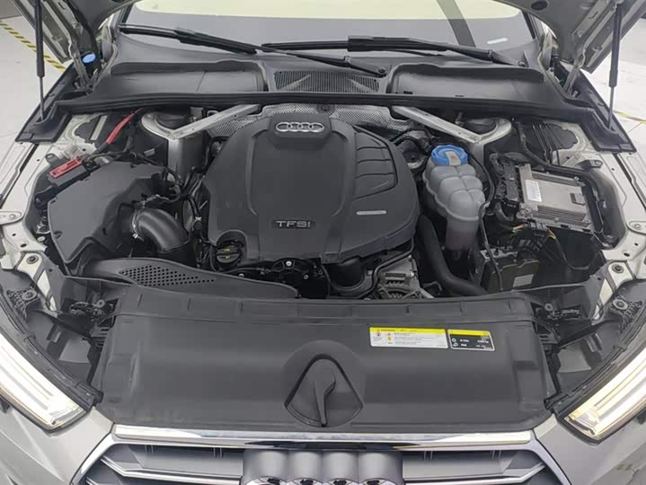 Audi A4L 2018 30 40 TFSI — фото 10