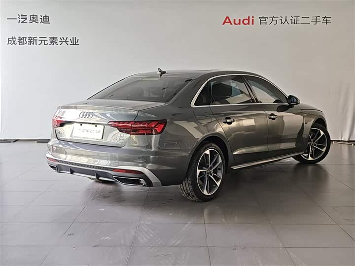 Audi A4L 2022 40 TFSI — фото 4