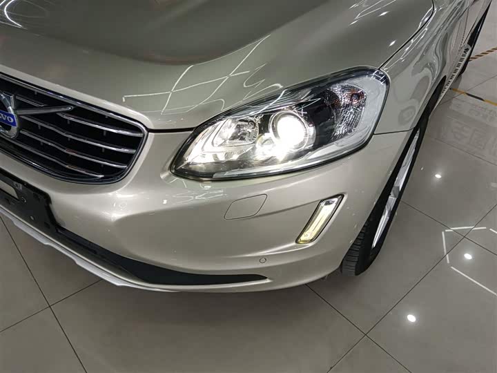 Volvo XC60 2017 T 5 AWD — фото 17