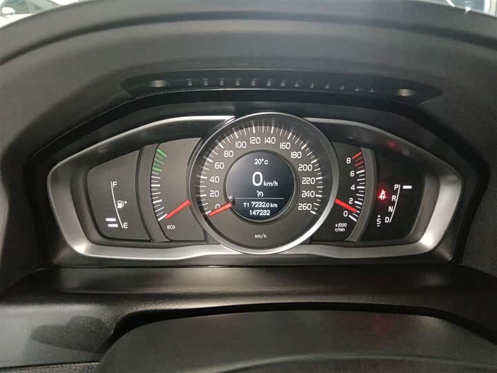 Volvo XC60 2017 T 5 AWD — фото 4