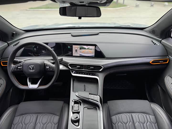 Changan UNI-T 2022 1.5 T Premium — фото 12