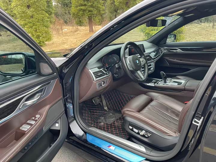 BMW 7 Series 730Li M спортпакет — фото 8