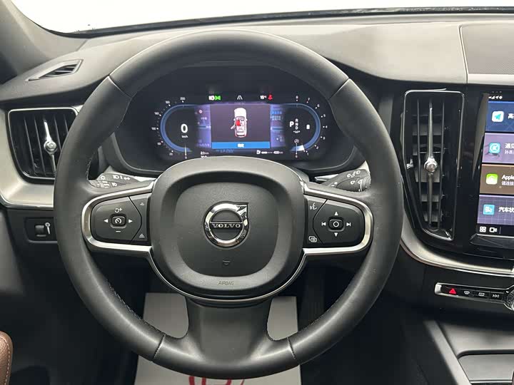 Volvo XC60 2022 B 5 4 WD — фото 6